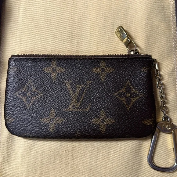 Louis Vuitton Key Pouch monogram - Picture 3 of 10